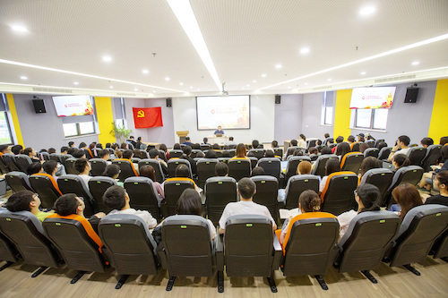 62ab2f8e6947a347189e2f2925b5dad