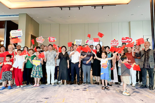 20240929 墨韵琴心共绘爱国情——致公党杭师大支部协助余杭创景社区开展书画展3