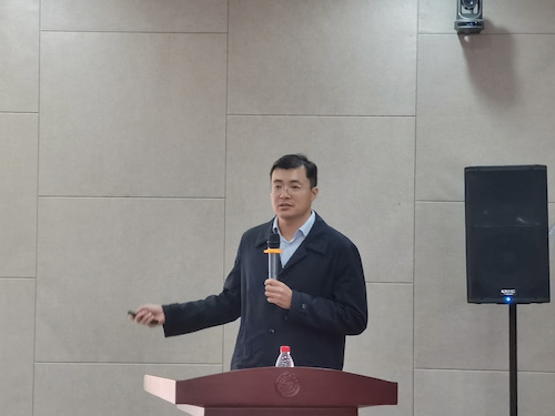 20241106 校知联会举办2024年第三期“知联大讲堂”活动1