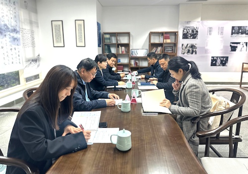 20241203 市委统战部走访市统战理论学会会长、理事照片