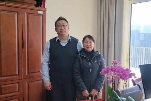 张校长—罗冬娇