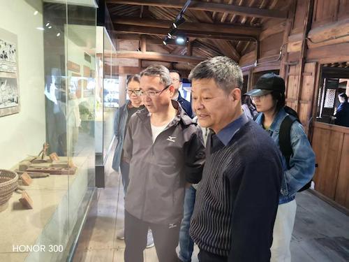 20250413“知会史、学会章、交会费、做民进人”—民进杭师大在职支部开展主题教育活动1
